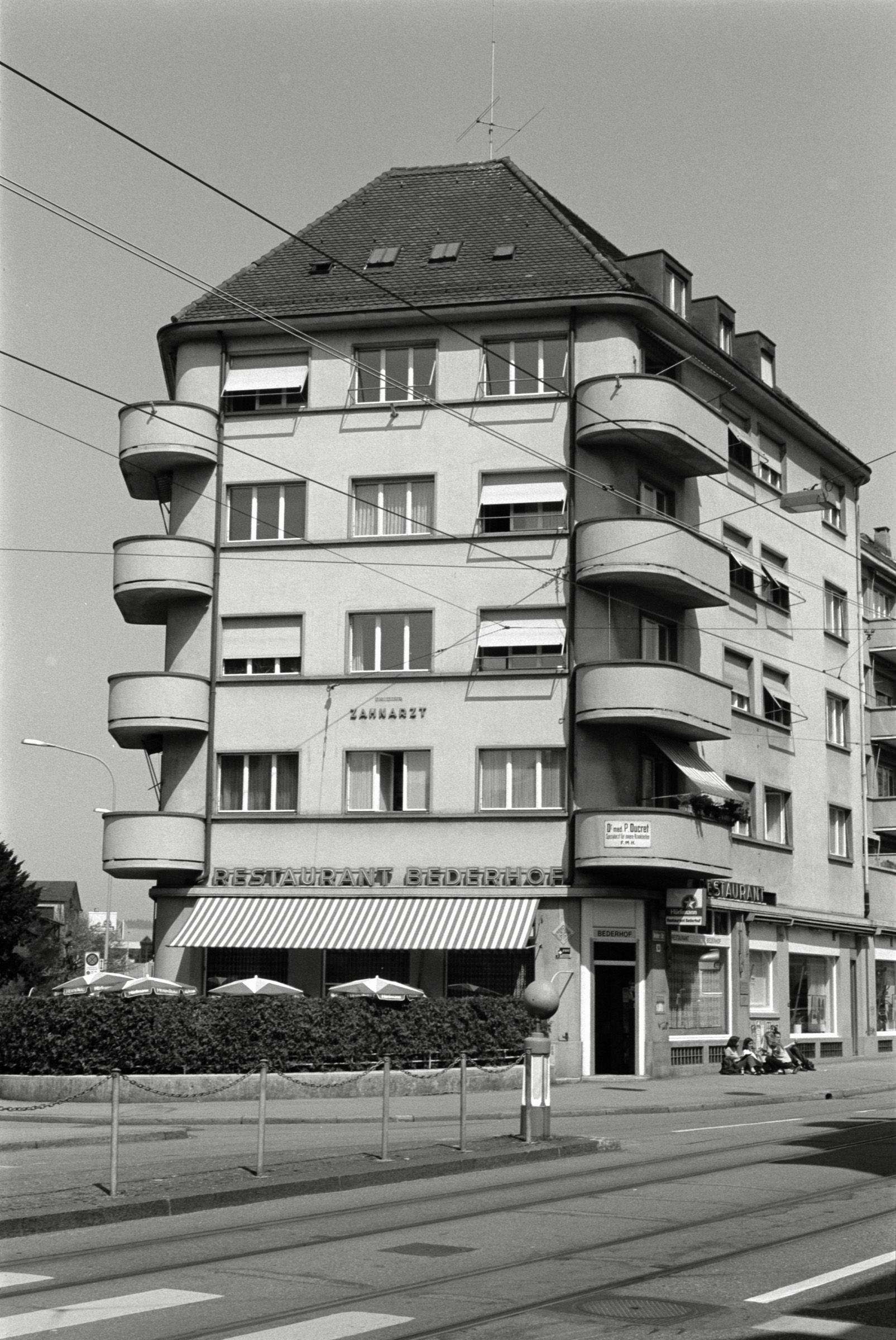 AHP F1993 04 002 sc240903 img29 NLP